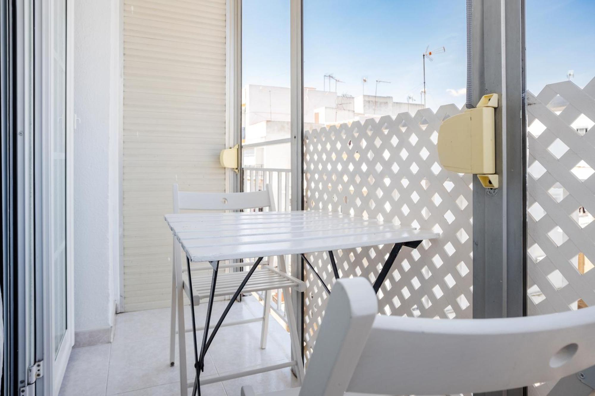 Ferienwohnung Acogedor Piso Con Balcon Sevilla Exterior foto
