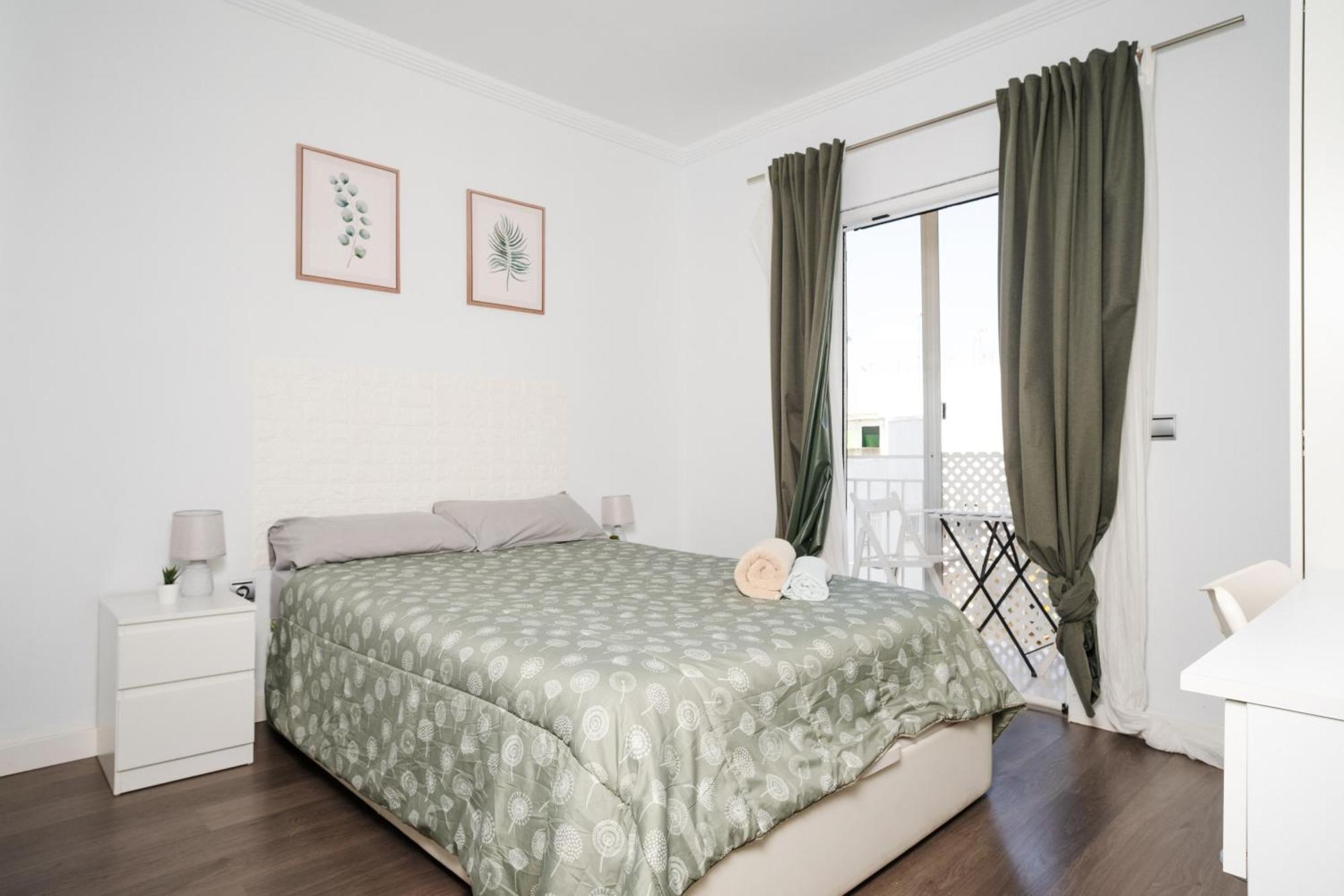 Ferienwohnung Acogedor Piso Con Balcon Sevilla Exterior foto